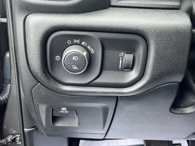 2021 RAM 1500 Big Horn Crew Cab 4x4 5'7" Box