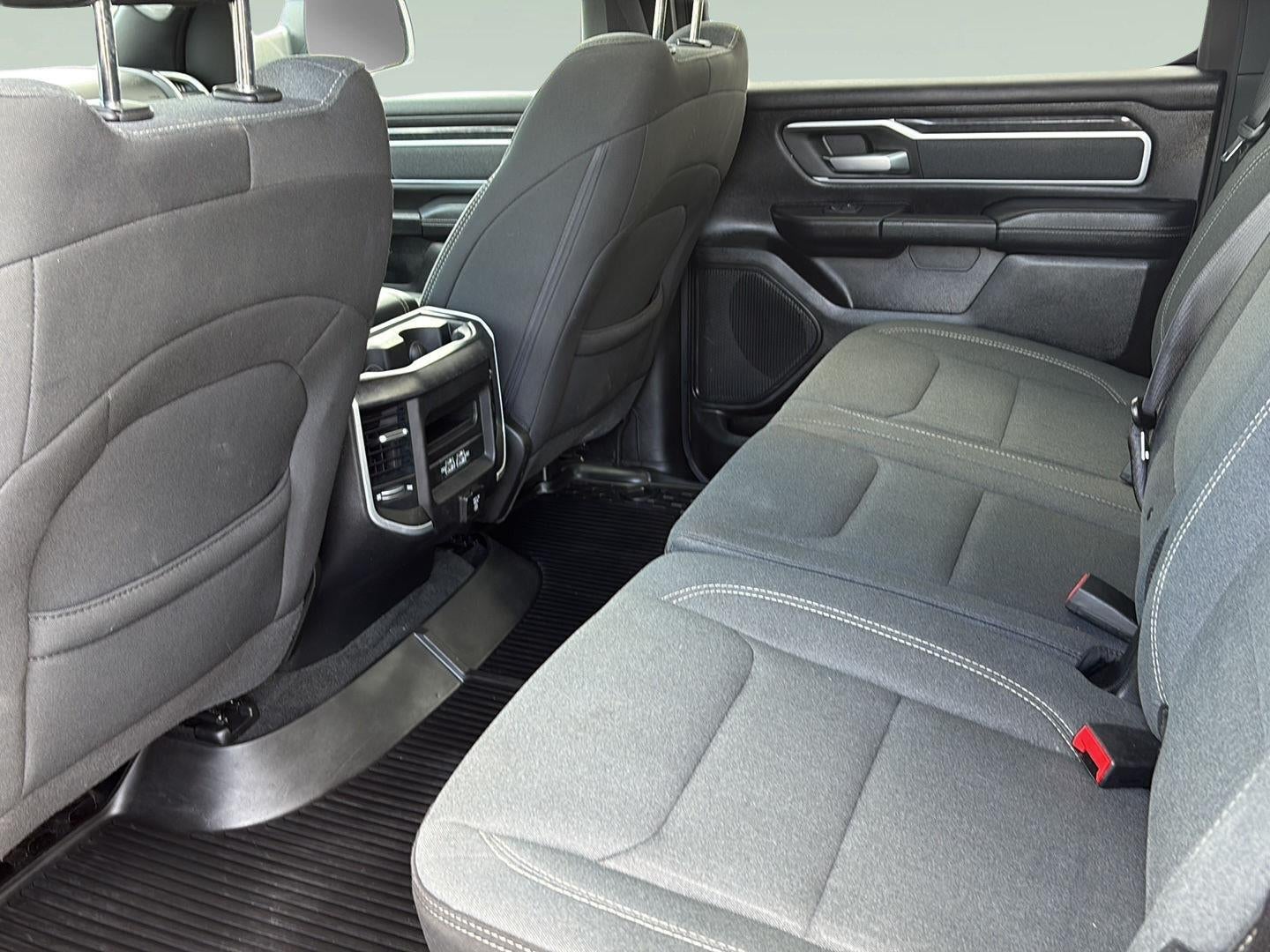 2022 RAM 1500 Big Horn Crew Cab 4x4 5'7" Box