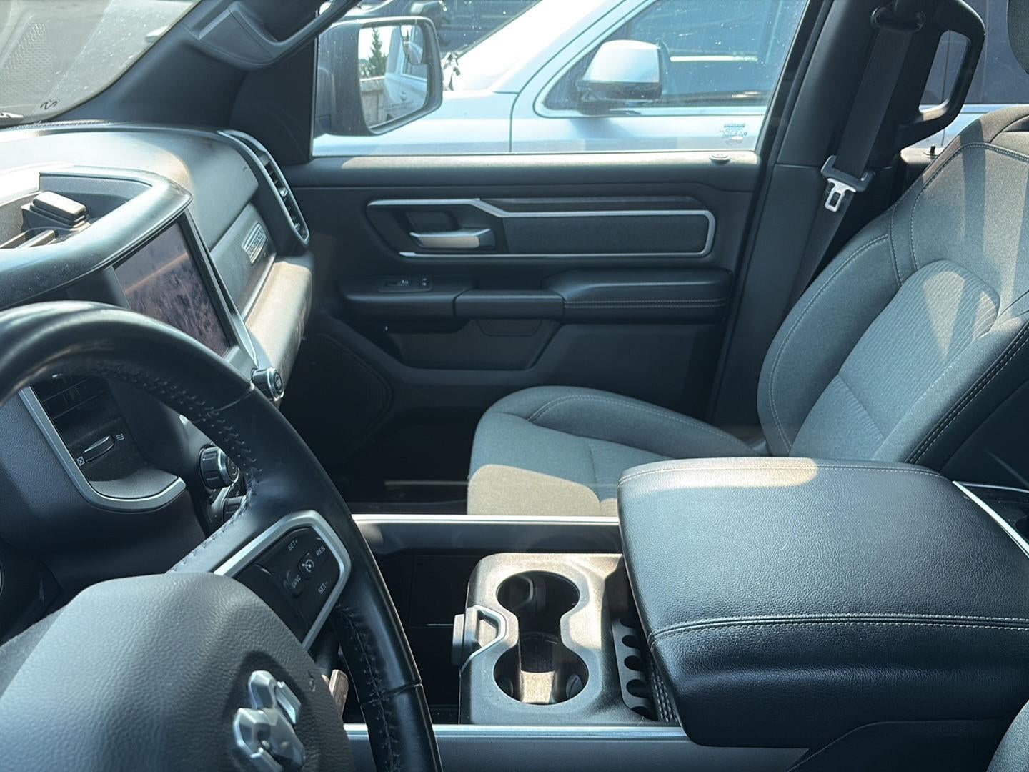 2022 RAM 1500 Big Horn Crew Cab 4x4 5'7" Box