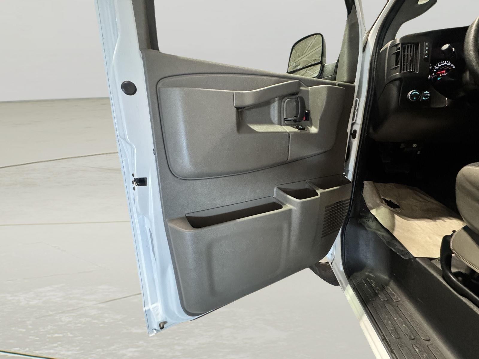 2024 Chevrolet Express Cargo 2500 WT