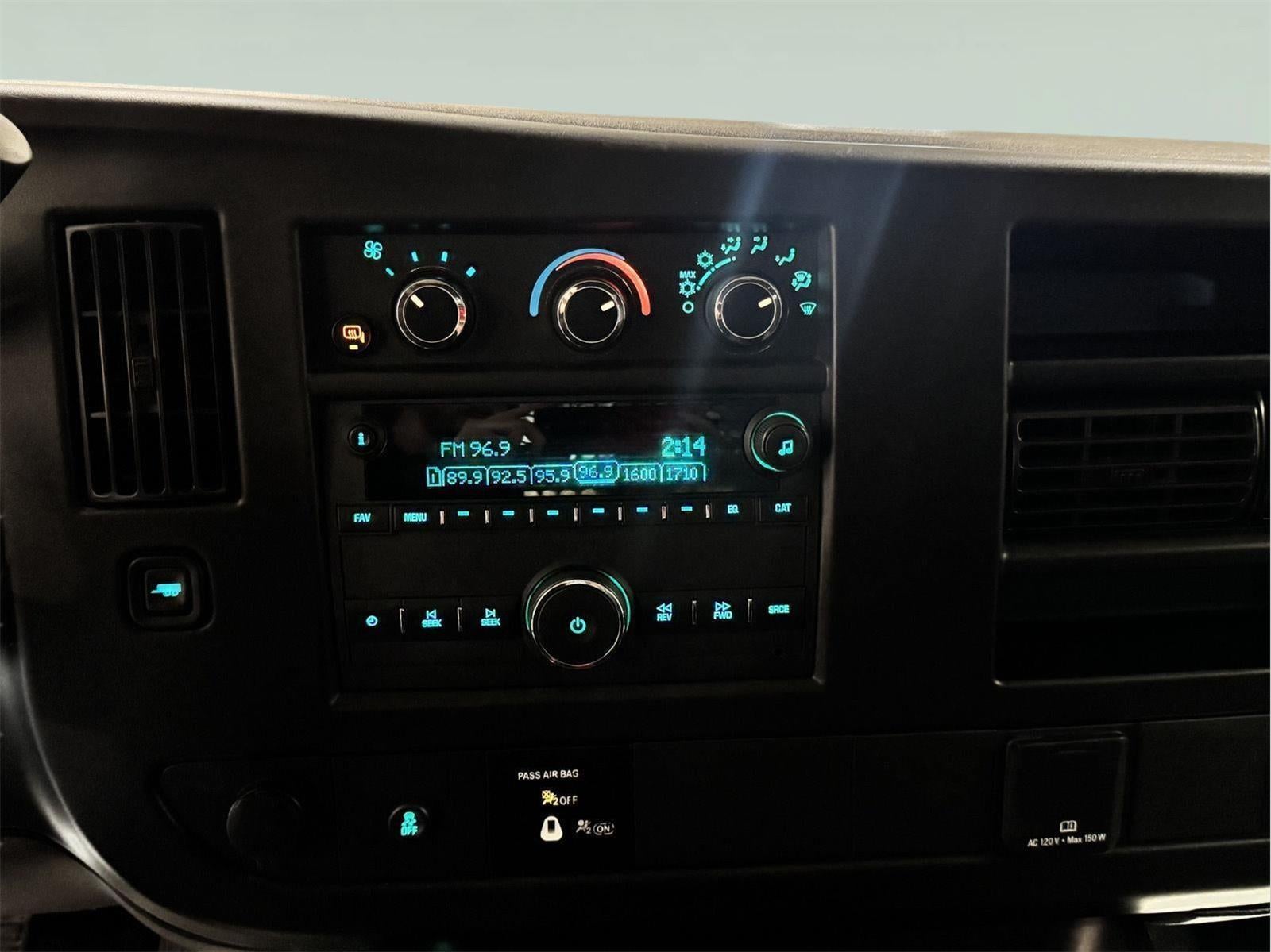 2024 Chevrolet Express Cargo 2500 WT