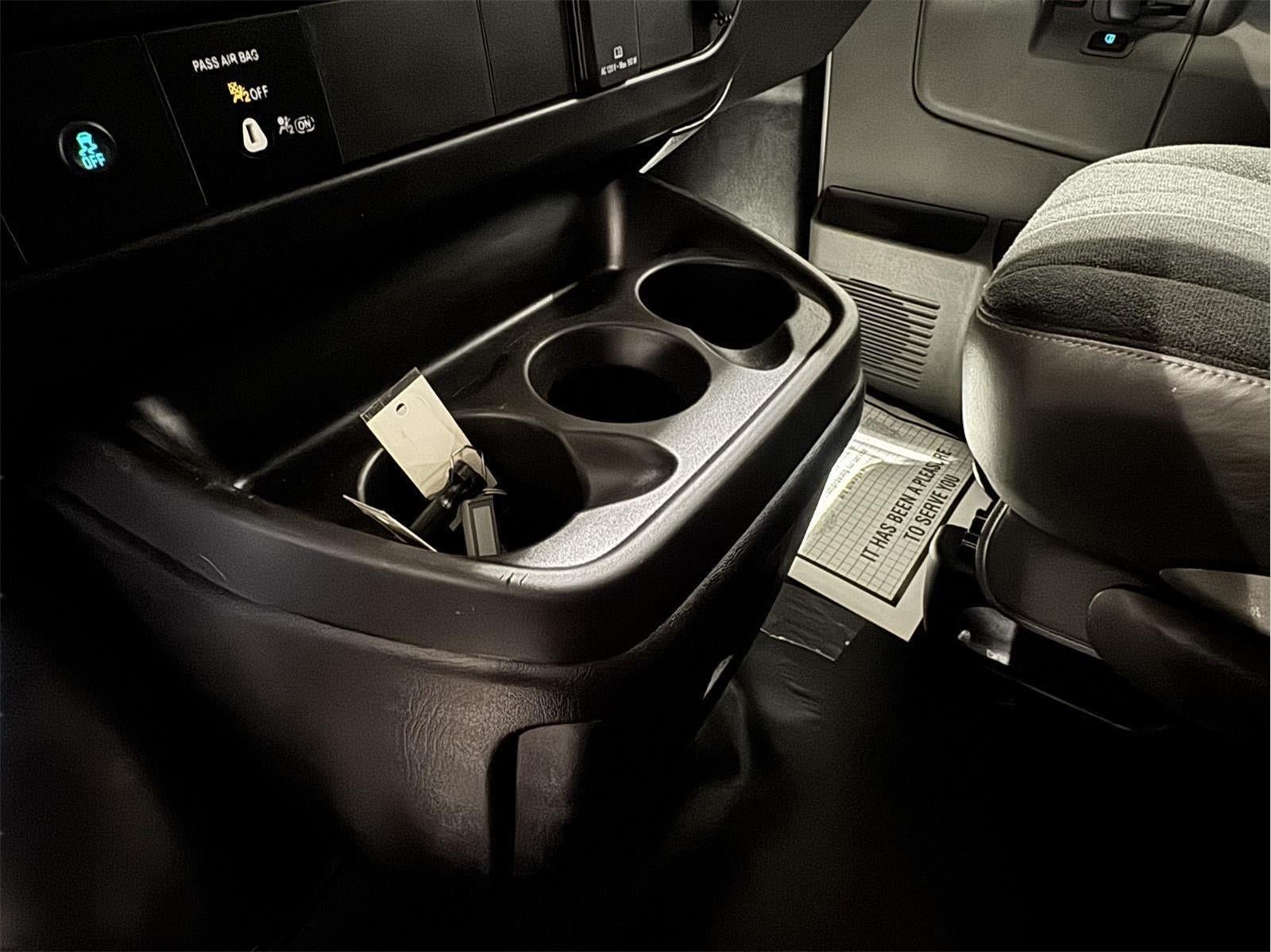 2024 Chevrolet Express Cargo 2500 WT