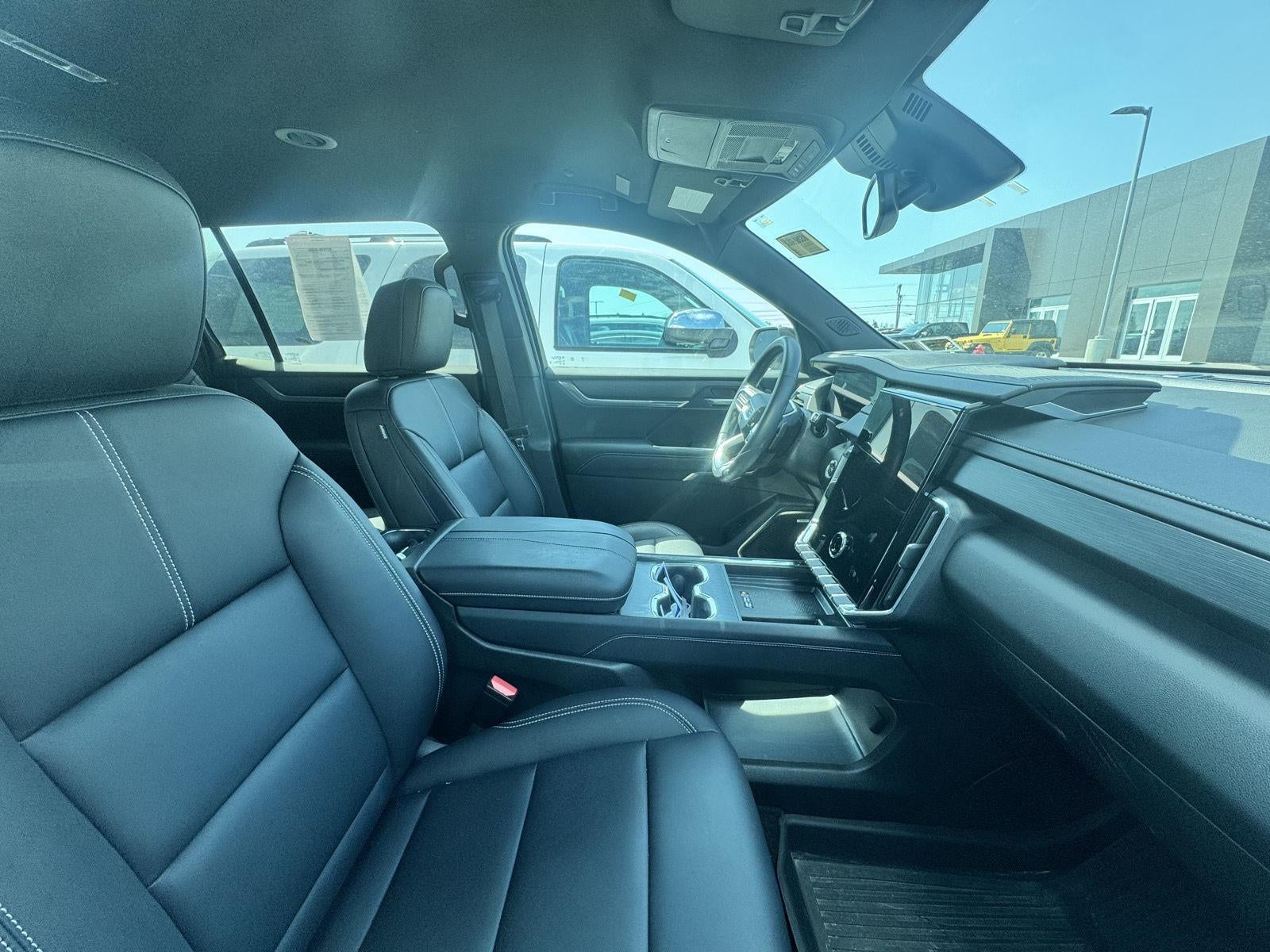 2024 GMC Acadia Elevation