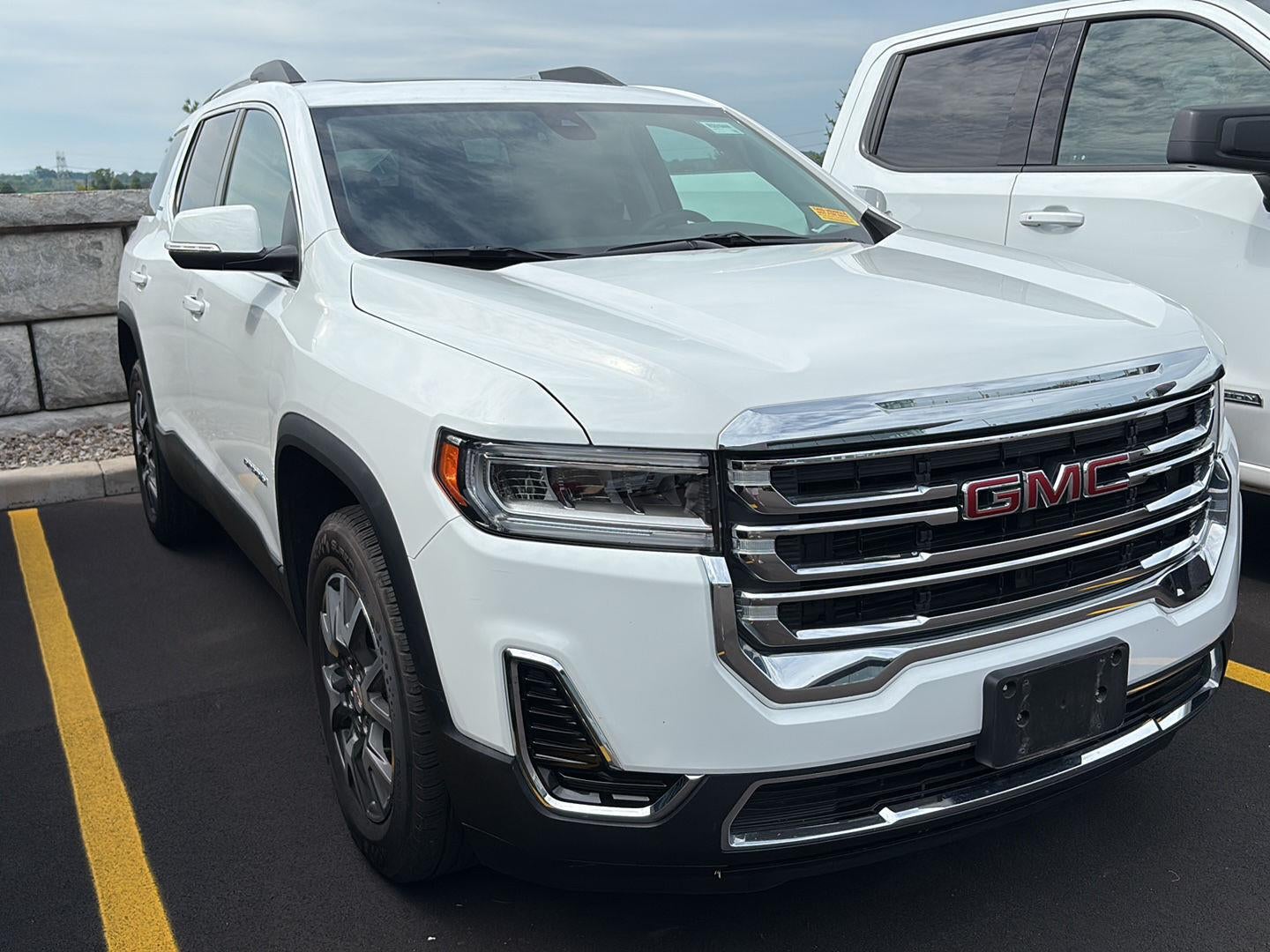 2023 GMC Acadia SLE