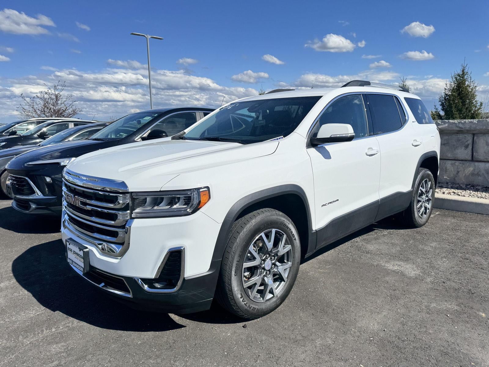 2023 GMC Acadia SLT