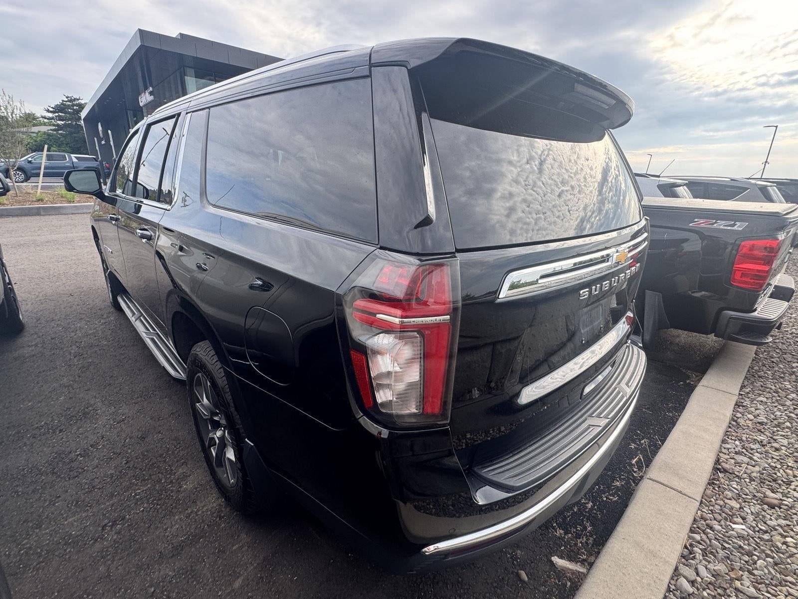 2023 Chevrolet Suburban LT