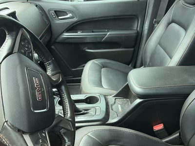 2022 GMC Canyon 4WD AT4 w/Leather