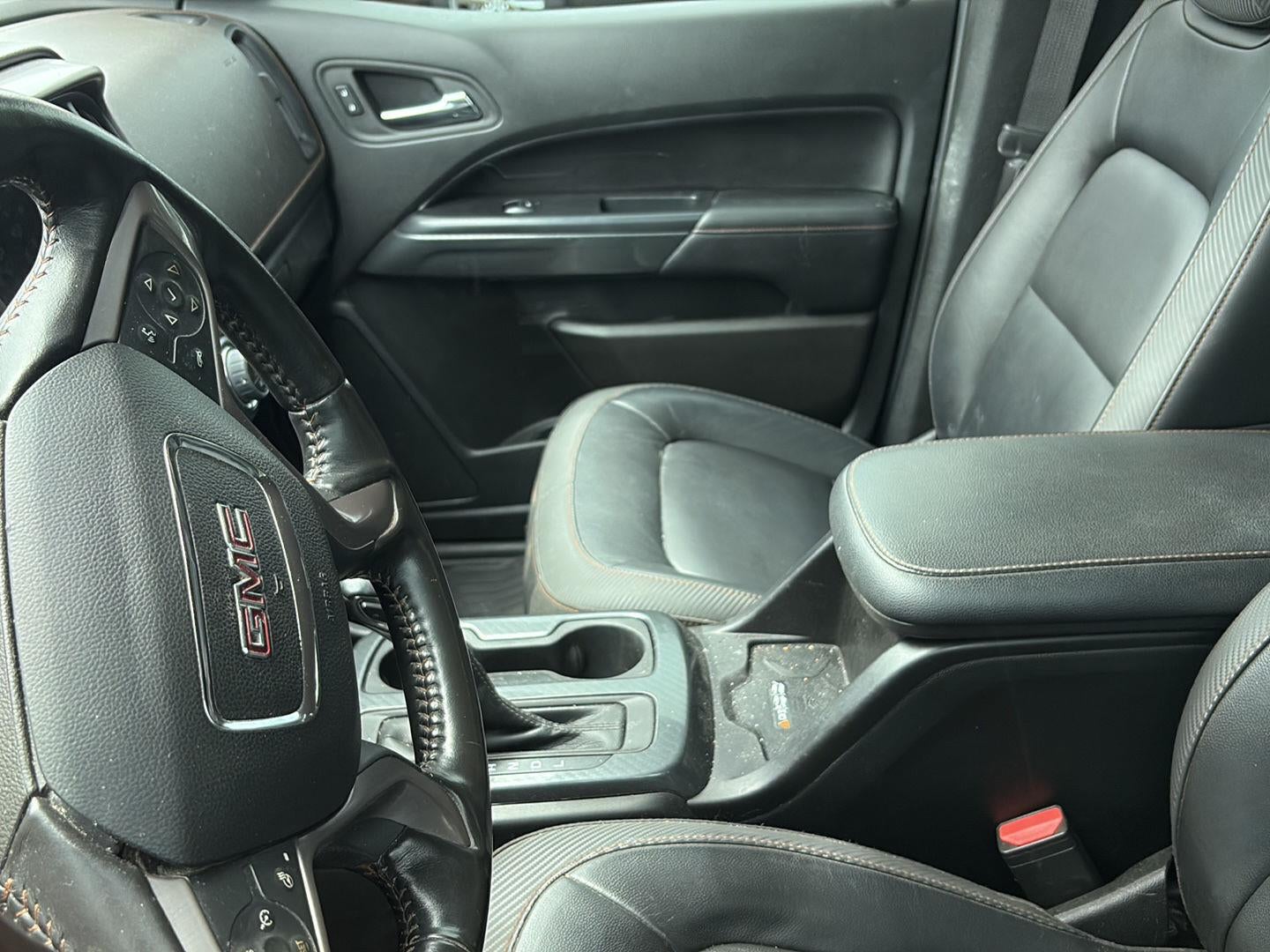 2022 GMC Canyon 4WD AT4 w/Leather