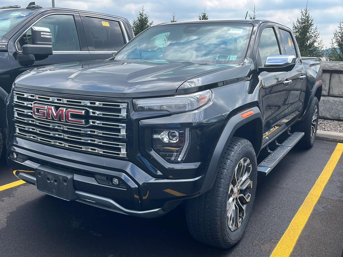 2023 GMC Canyon 4WD Denali