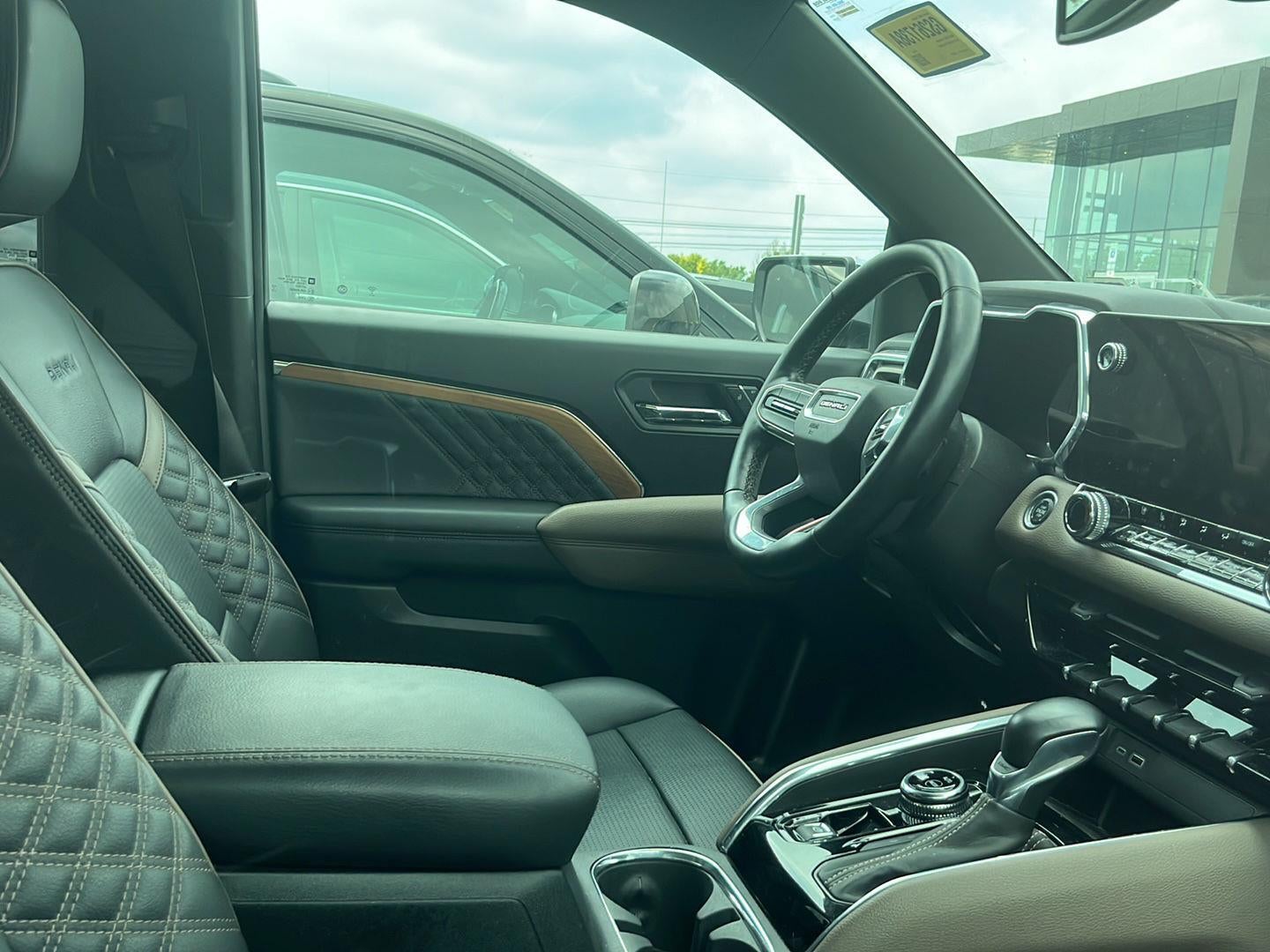 2023 GMC Canyon 4WD Denali