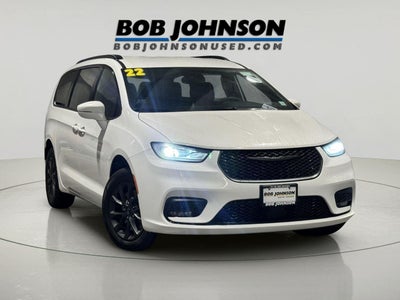 2022 Chrysler Pacifica Touring L AWD