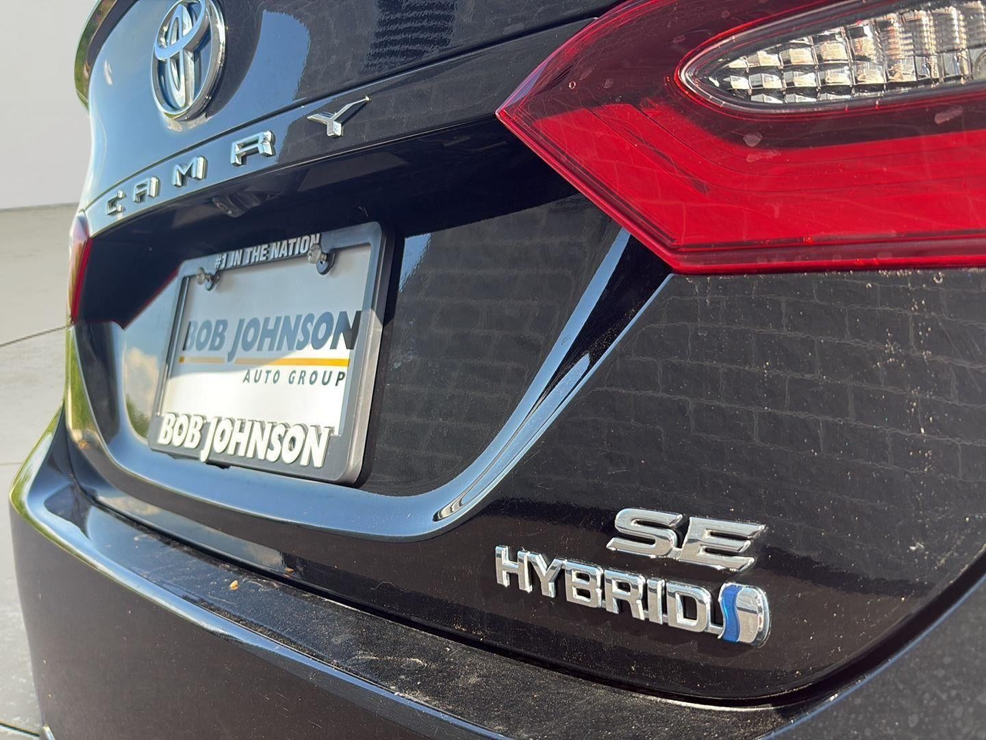 2021 Toyota Camry SE Hybrid