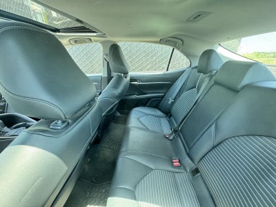 2021 Toyota Camry SE Hybrid
