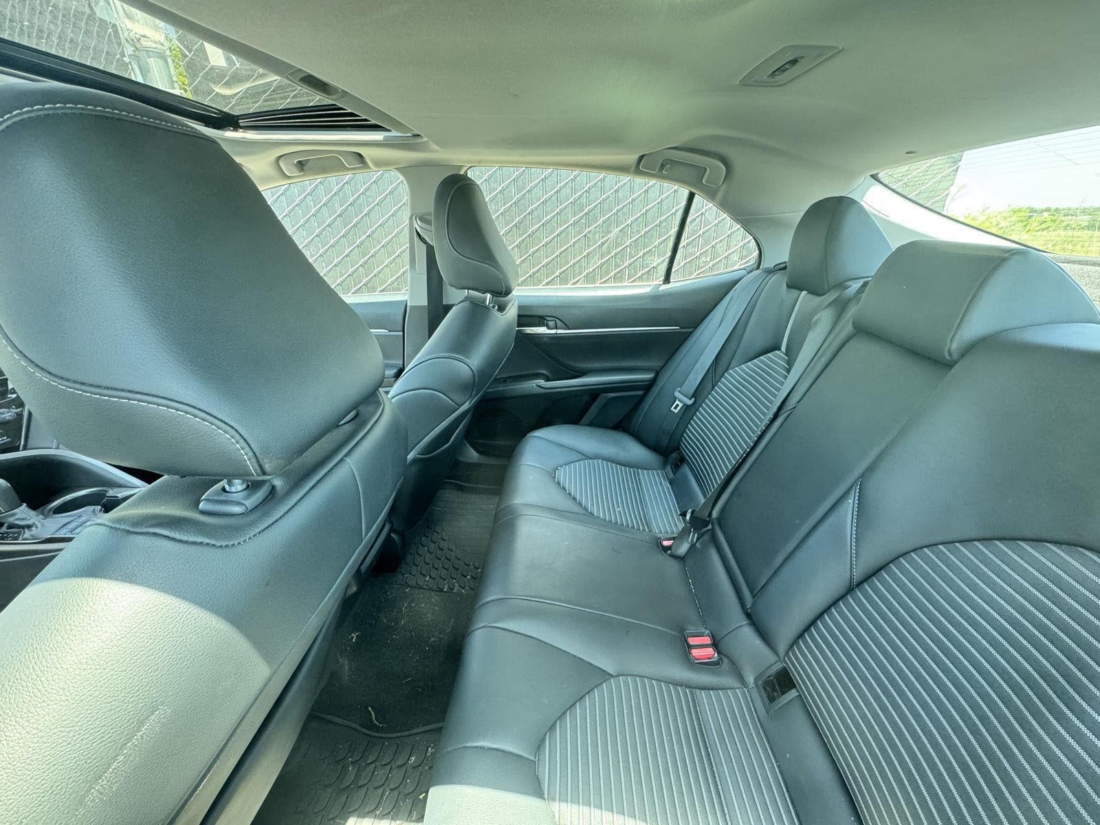 2021 Toyota Camry SE Hybrid