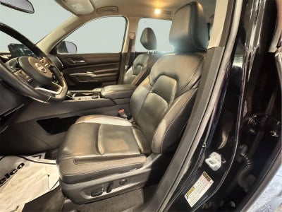 2022 Nissan Pathfinder SL 4WD