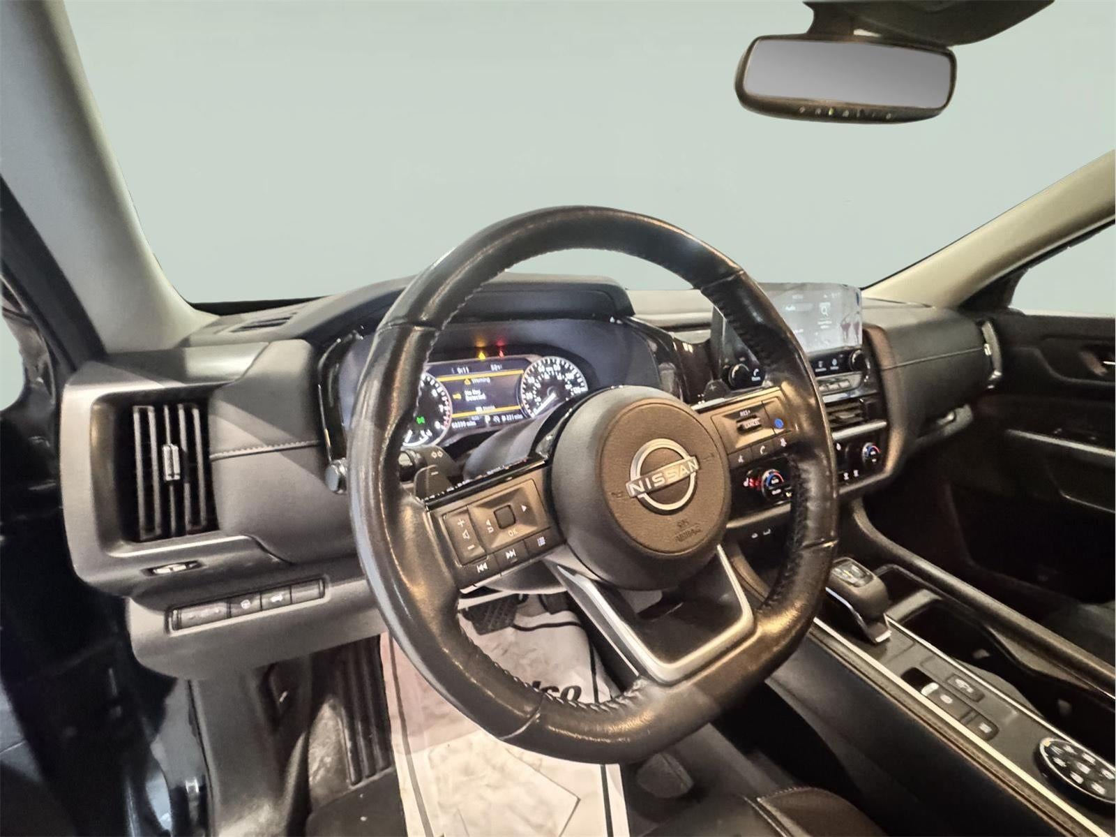 2022 Nissan Pathfinder SL 4WD