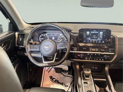 2022 Nissan Pathfinder SL 4WD