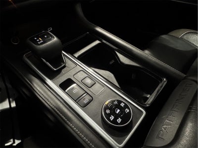 2022 Nissan Pathfinder SL 4WD