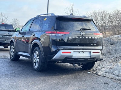 2022 Nissan Pathfinder SL 4WD
