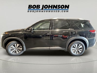 2022 Nissan Pathfinder SL 4WD