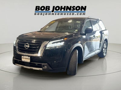 2022 Nissan Pathfinder SL 4WD