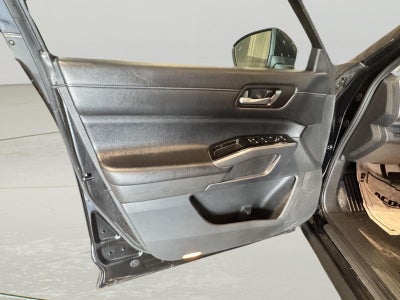 2022 Nissan Pathfinder SL 4WD