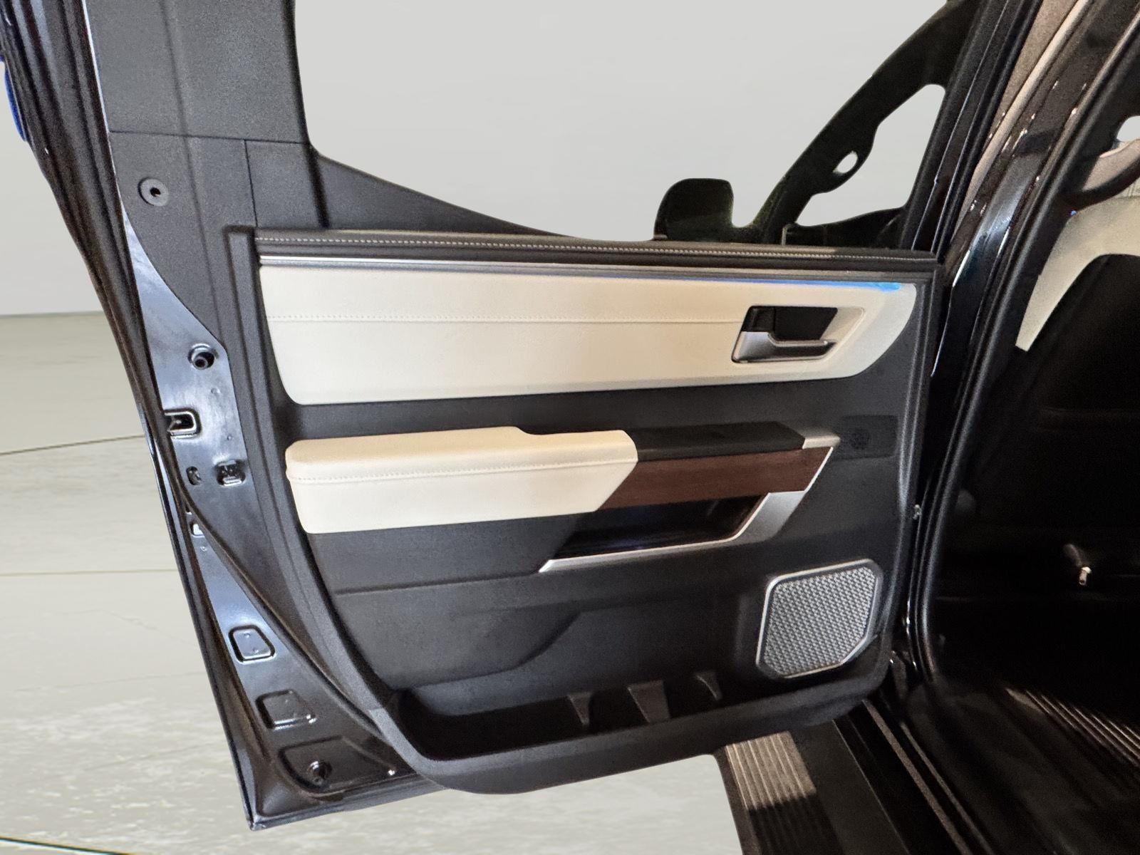 2022 Toyota Tundra Hybrid Capstone