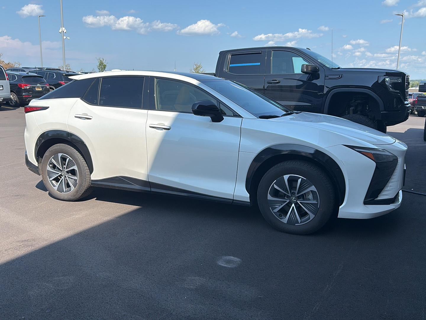 2023 Lexus RZ 450e Luxury