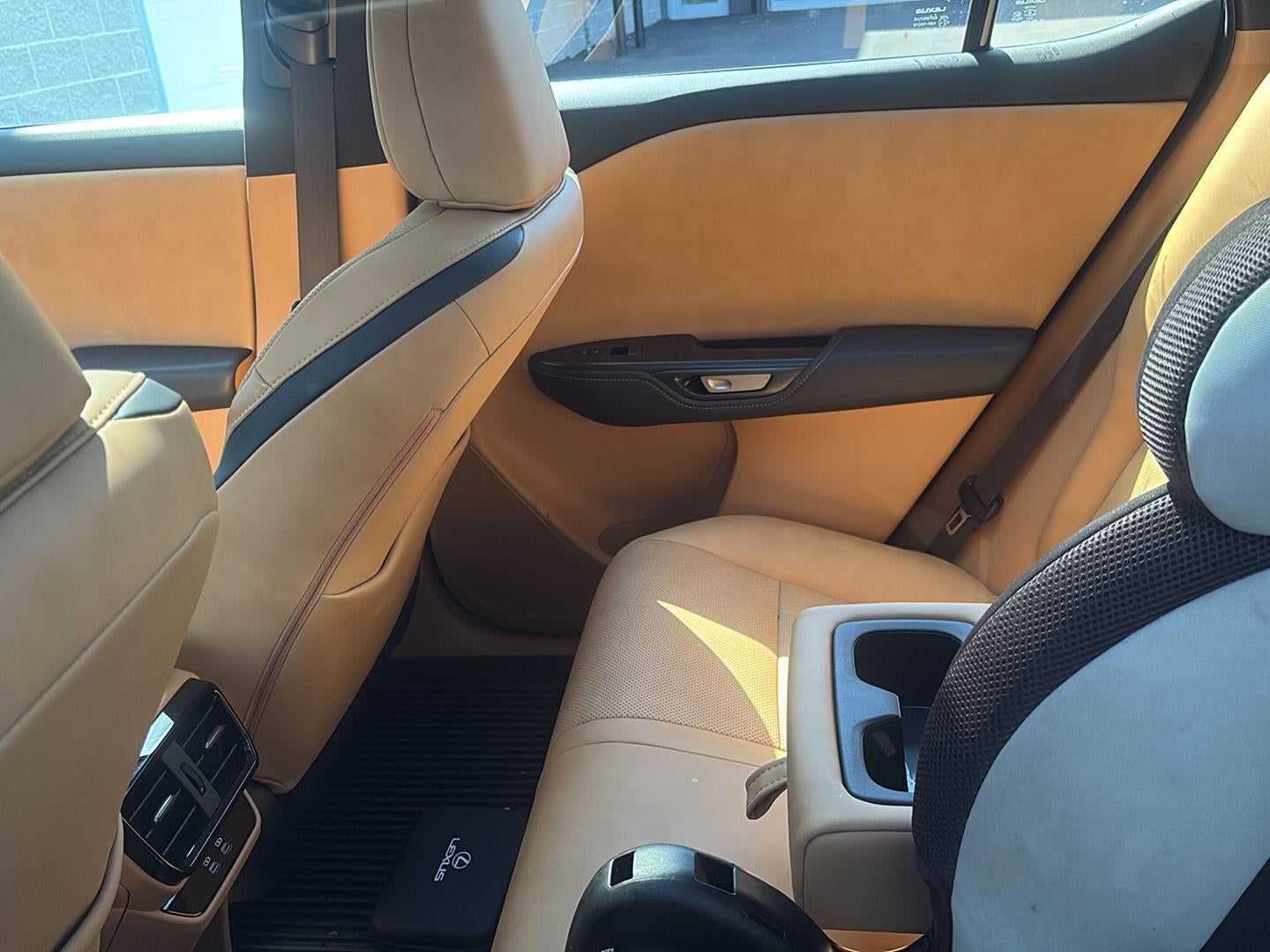 2023 Lexus RZ 450e Luxury