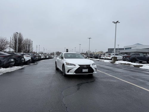 2024 Lexus ES 300h SEDAN