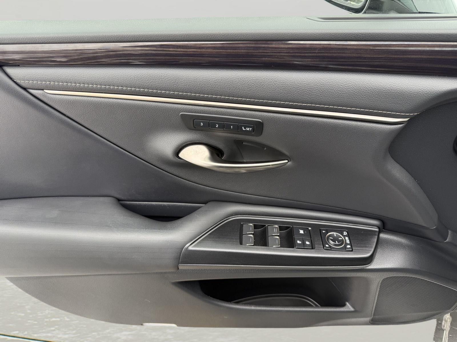 2021 Lexus ES LUXURY