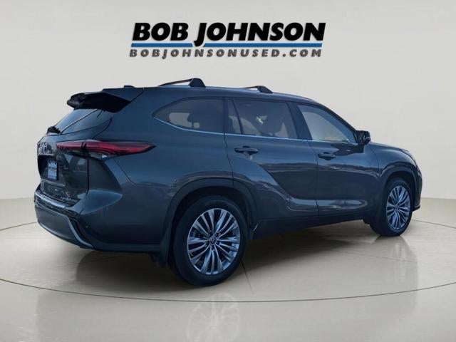 2023 Toyota Highlander Platinum