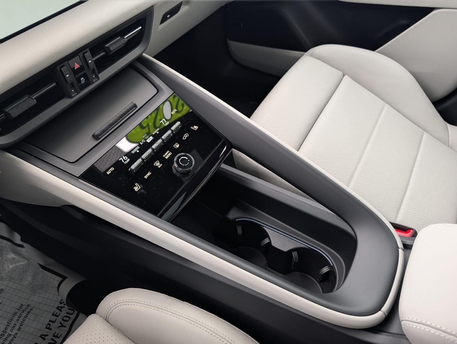 2025 Porsche Macan Electric 4