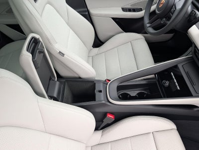 2025 Porsche Macan Electric 4