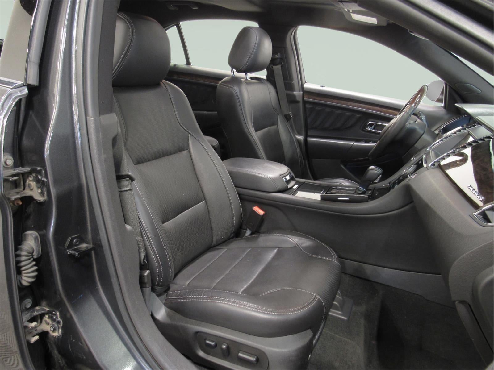 2017 Ford Taurus Limited