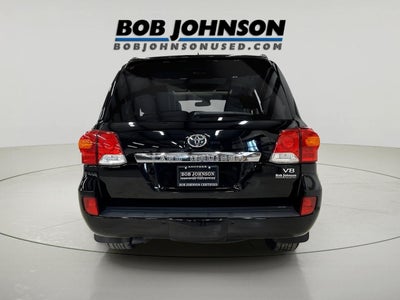 2013 Toyota Land Cruiser V8