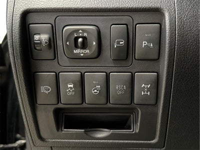 2013 Toyota Land Cruiser V8