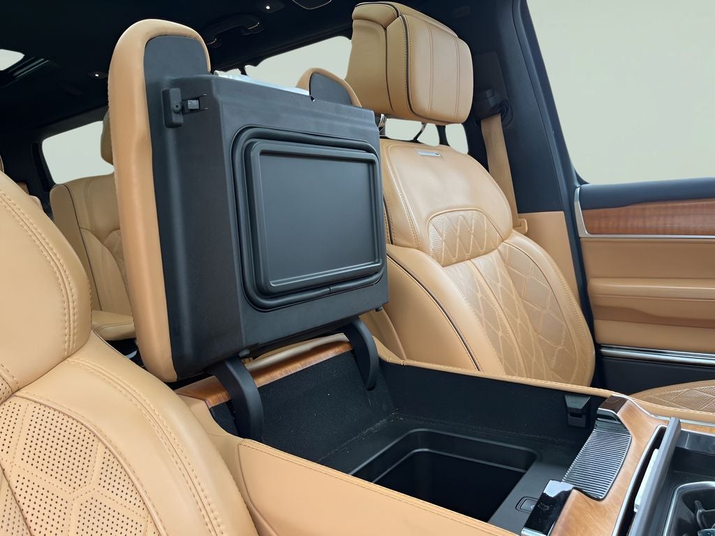 2022 Jeep Grand Wagoneer Series III