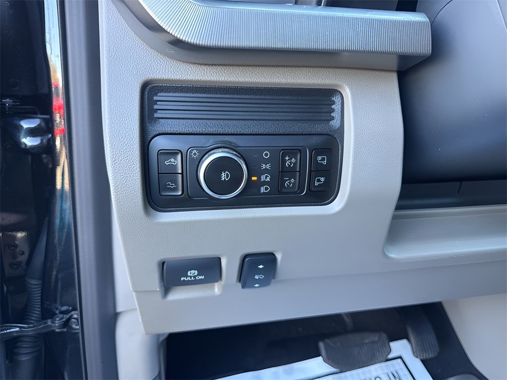 2025 Ford F-350SD Platinum