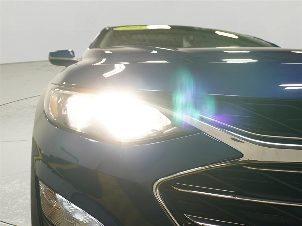 2019 Chevrolet Malibu LT w/ Leather & Sunroof *CarBravo Certified*