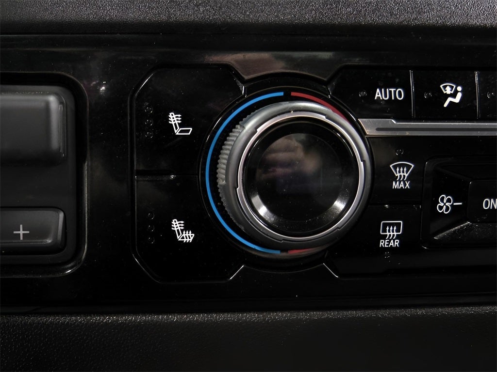 2025 Chevrolet Silverado 1500 LT w/ 22" Wheels *CarBravo Certified*