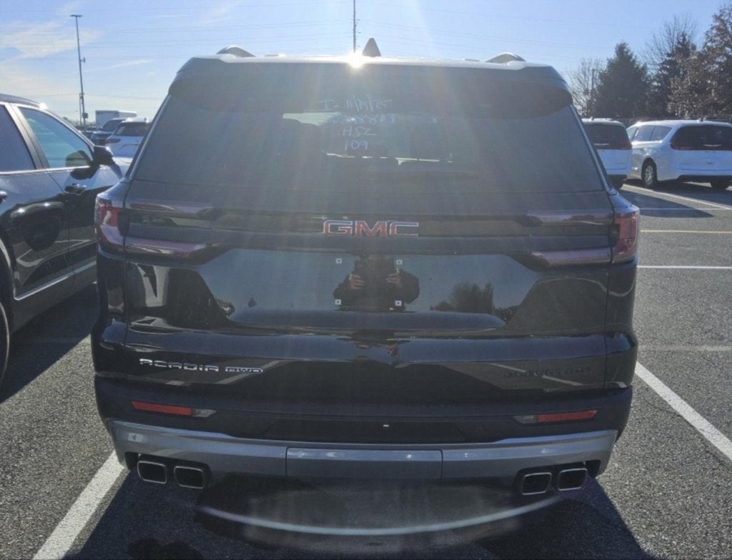 2025 GMC Acadia Elevation CARBRAVO CERTIFIED!