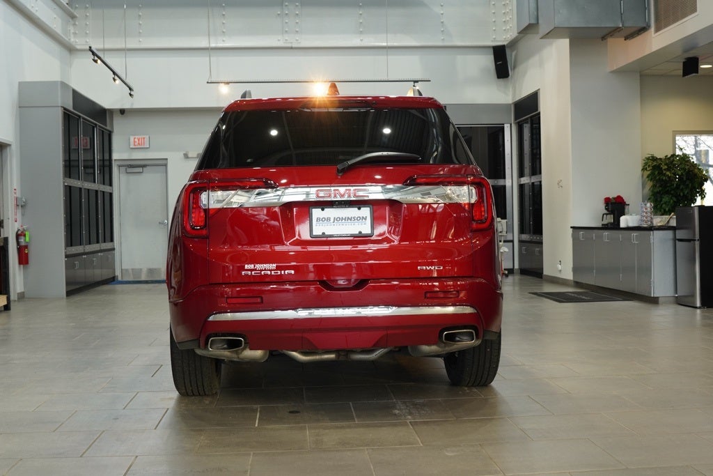 2023 GMC Acadia Denali