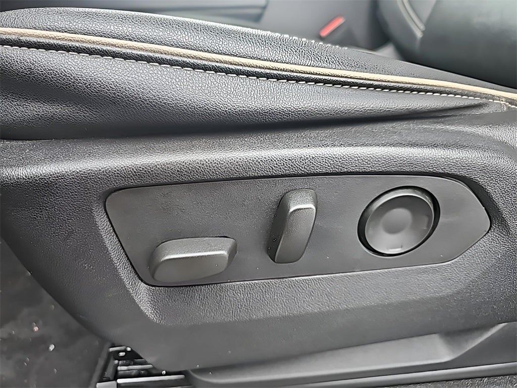 2024 GMC Yukon SLT Fresh Trade! Car Bravo Certified! Bose, Heated& Ve