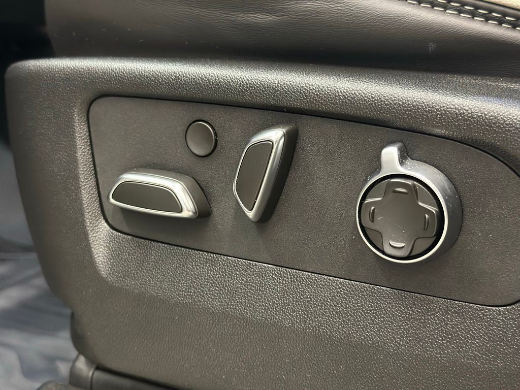 2024 GMC Yukon Denali Ultimate CARBRAVO CERTIFIED