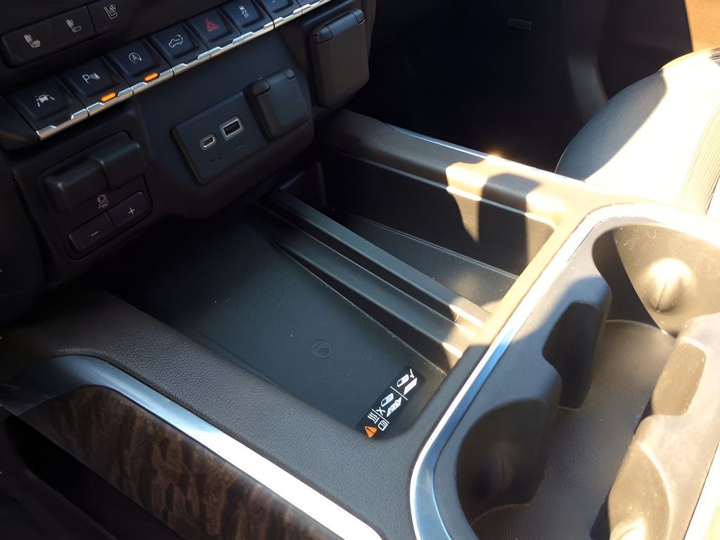 2020 GMC Sierra 1500 Denali With MATCHING FIBERGLASS CAP