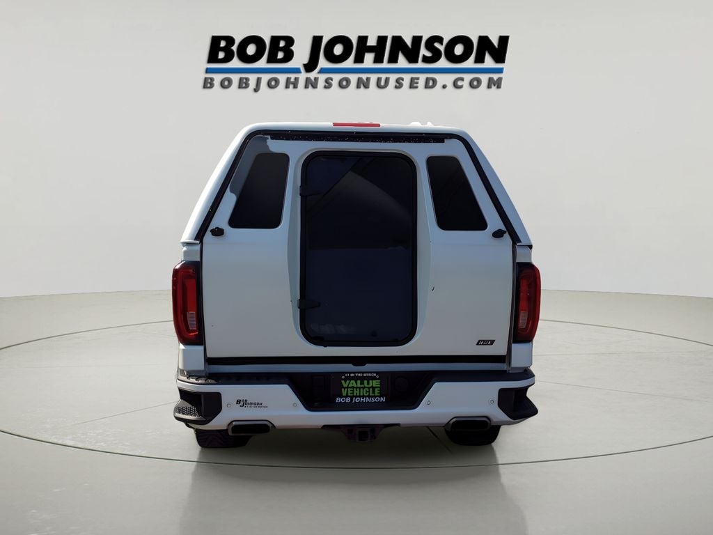 2020 GMC Sierra 1500 Denali With MATCHING FIBERGLASS CAP