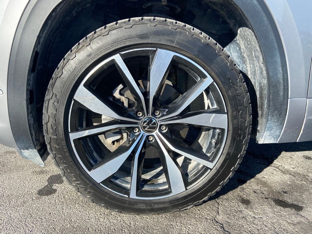 2024 Volkswagen Atlas 2.0T SEL Premium R-Line