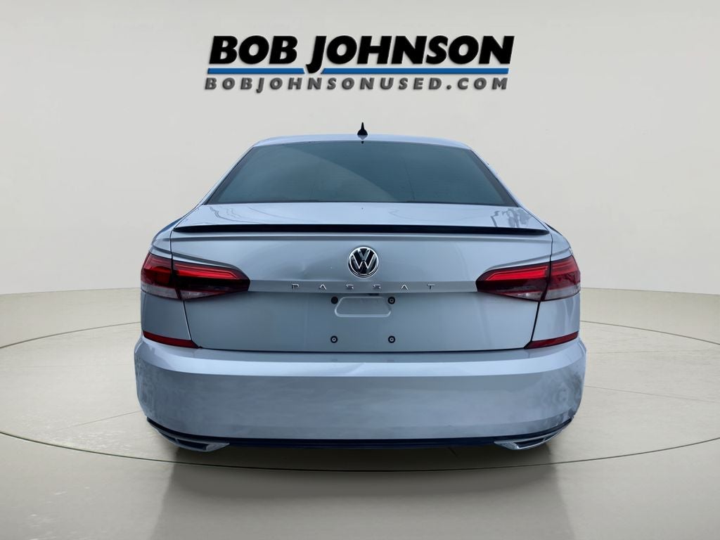 2020 Volkswagen Passat 2.0T R-Line
