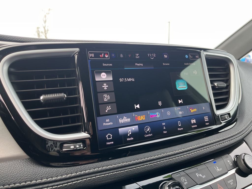 2024 Chrysler Pacifica Limited S APPERANCE PACKAGE